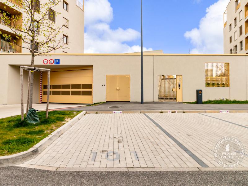  3-izb. byt s LODŽIOU, KLIMATIZÁCIOU a GARÁŽOVÝMI MIESTOM