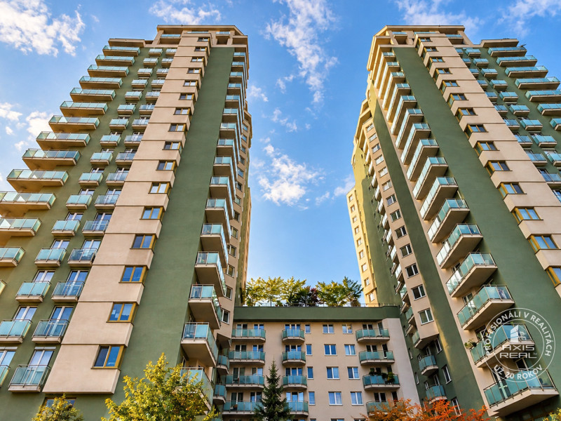  Priestranný 2-izbový byt 65 m², DVE VEŽE, Bosákova 7